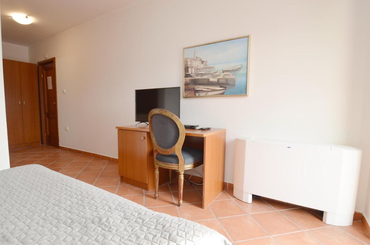 Hotel Meduza Bečići Esterno foto