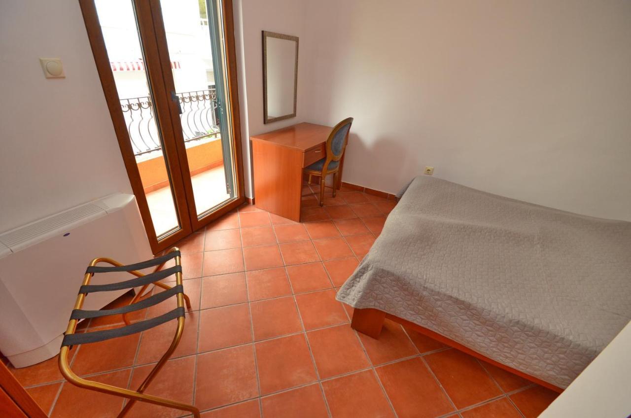 Hotel Meduza Bečići Esterno foto